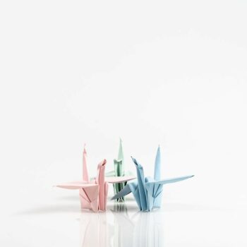 Origami grue en papier coloré