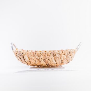 Panier tressé avec poignées