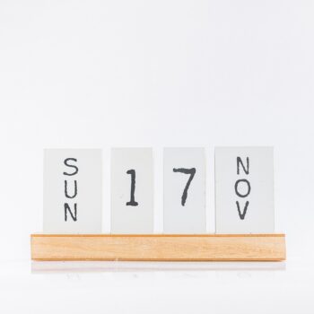 Calendrier à dater en bois