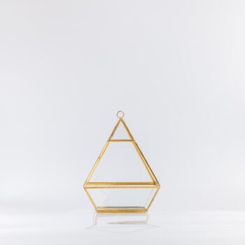 Pyramide en verre et métal doré