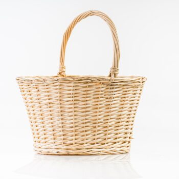 Panier clair en osier avec anse