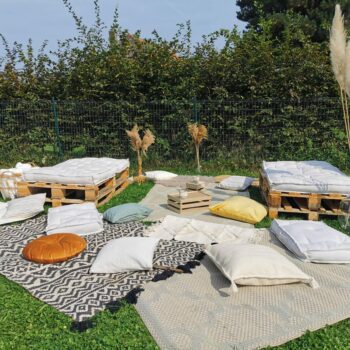 Coin lounge 2 poufs/palettes