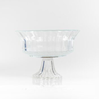 Grande bonbonnière ouverte avec reliefs sur pied