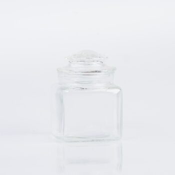 Petite bonbonnière carrée avec couvercle