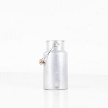 Pot à lait en zinc