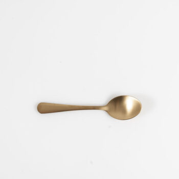 Cuillère à dessert dorée