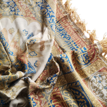 Tapis oriental coloré à motifs