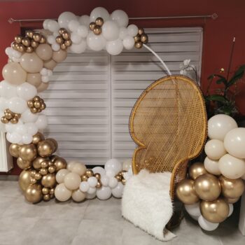 Arche ronde blanche en métal