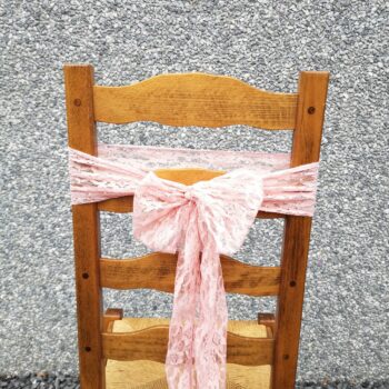 Noeud de chaise dentelle rose